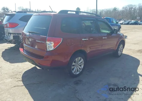 2011 Subaru Forester 2.5X Premium из США, поврежденный, VIN JF2SHBCC9BH758640